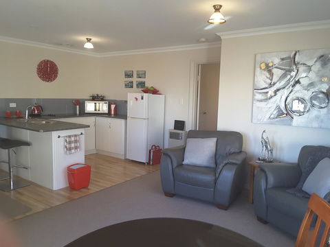 On The Terrace - Stayed 7