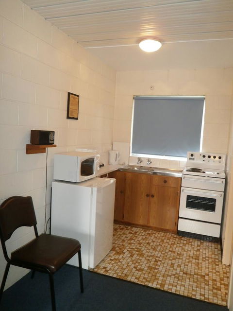 Aberdeen Court Apartments - Stayed 9