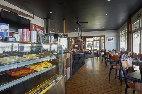 Bushman's Cafe - Stayed 2