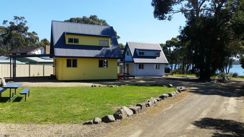 Four Seasons Waterfront Villas - Stayed 9