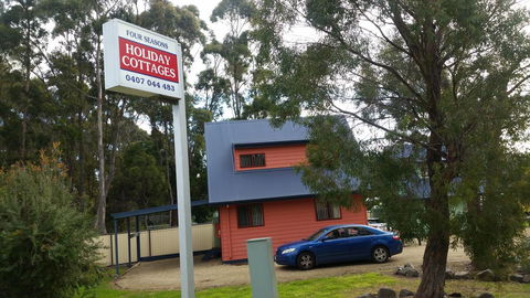 Four Seasons Waterfront Villas - Stayed 16