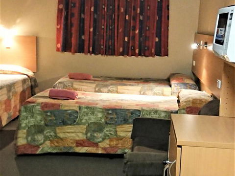 New Olympic Motel - Stays Accommodation 3