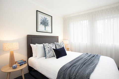 Newly-furnished 2-Bed Apartment With Gym And Pool - Stays Accommodation 1