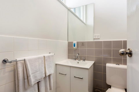 Nightcap At Ashley Hotel - Stayed 3