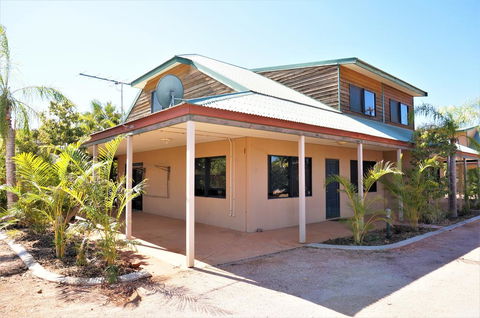 Ningaloo Breeze Villa 10 - 3 Bedroom Fully Self-Contained Disabled-Friendly Accommodation - Stayed 0