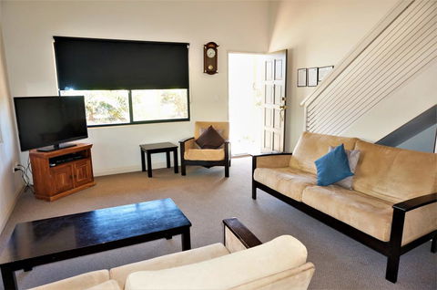 Ningaloo Breeze Villa 9 - 3 Bedroom Fully Self-Contained Holiday Accommodation - Stayed 2