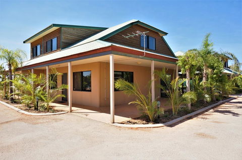 Ningaloo Breeze Villa 9 - 3 Bedroom Fully Self-Contained Holiday Accommodation - Stayed 0