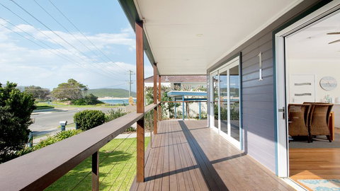 No. 1 Fingal Bay Beach House - The Little Abode - Stayed 0