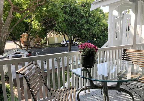 Number 12 B&B - Stays Accommodation 2