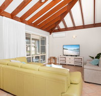 Occy's  Fingal Bay - Stayed