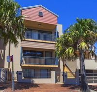 Ocean Blue On Manning - Stays Accommodation