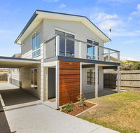 Ocean Chill 10 Minutes Drive to Phillip Island Pet Friendly Family Home Sleeps 8 - Stayed