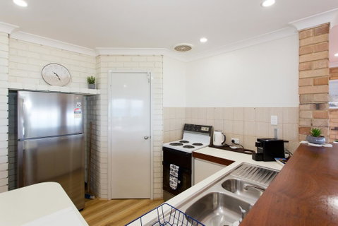 Ocean View Beach House - Stays Accommodation 3