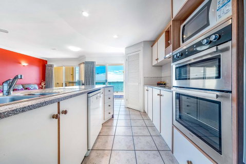 Ocean Views Galore - Airlie Beach - Stays Accommodation 2