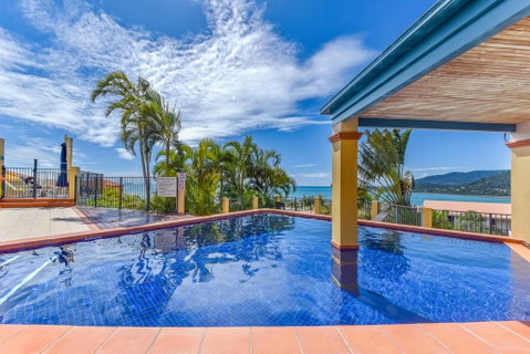 Ocean Views Galore - Airlie Beach - Stays Accommodation 1
