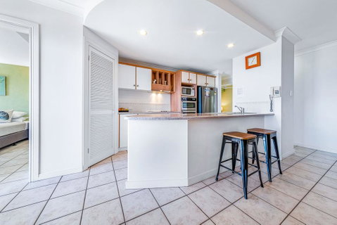 Ocean Views Galore - Airlie Beach - Stays Accommodation 3