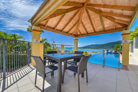 Ocean Views Galore - Airlie Beach - Stays Accommodation 0
