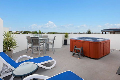 Ocean Vista On Alex - Stayed 2