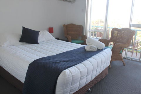 Oceanside Hawks Nest - Stays Accommodation 3