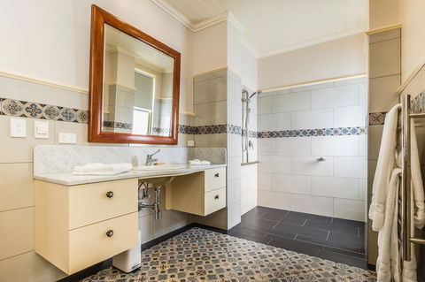 Old Bank Boutique Hotel - Stayed 1