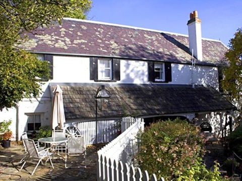 Old Colony Inn - Stays Accommodation 3