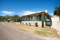 Book Swanport Accommodation Vacations Stayed Stayed