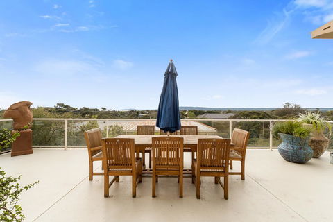 Ourania Luxury Bed And Breakfast Sleeps 7 - Stayed 3