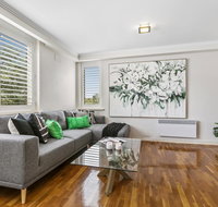 Oversized apartment close to city parks MCG - Stayed