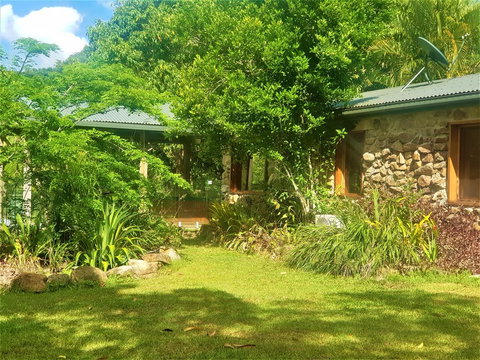 Palm Grove Rainforest Retreat - Stays Accommodation 0