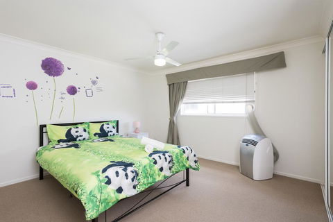 Panda Holiday -Close Mountain Ocean Pet Friendly - Stays Accommodation 0