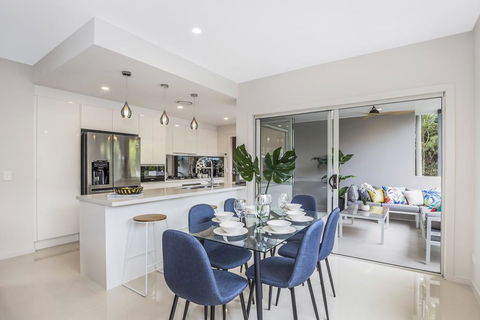 Park Avenue Luxe Townhouse Brand New Sleeps 9 - Stays Accommodation 3