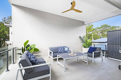 Park Avenue Terrace House Sleeps 9 - Stayed 2