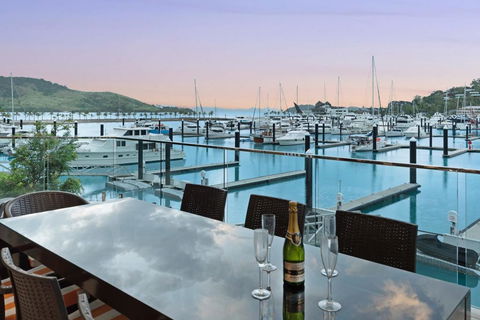 Pavillion 3 Absolute Waterfront 4 Bedroom 2 Lounge Room Plunge Pool + Golf Buggy - Stayed 1