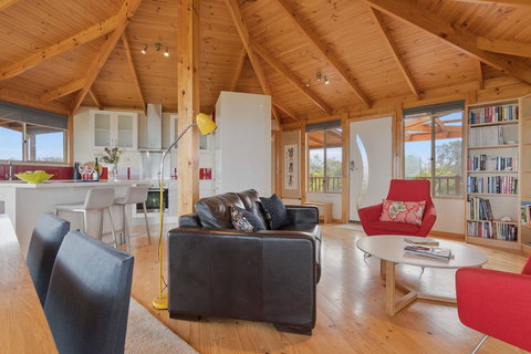 Peace & Plenty - Stayed 2