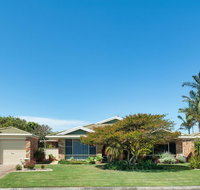 Pebbles by the beach at Fingal bay - Stayed