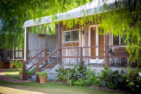 Peppercorn Cabin - Stays Accommodation 1