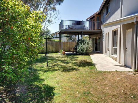 Pet Friendly - Exceptional Beachside Location - Stays Accommodation 2