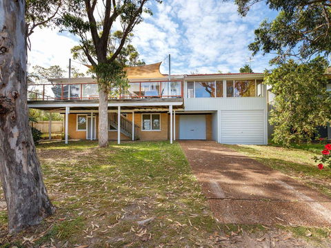 Pet Friendly 4 Bedroom Holiday Home - River Views - Stayed 0