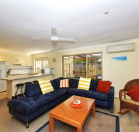 Pet Friendly Beach Home - Stays Accommodation