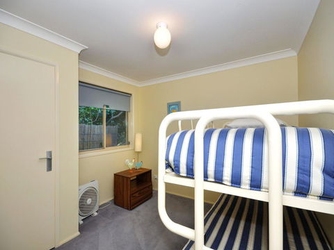 Pet Friendly Beach Home - Stays Accommodation 1