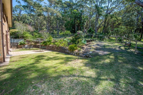 Pet Friendly Lentara St 8 - Fingal Bay - Stayed 1