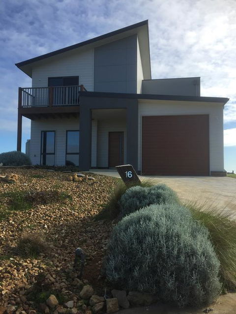Peterborough Getaway - Stays Accommodation 0