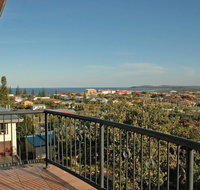 Phoenix Terrace -townhouse Yamba - Stays Accommodation