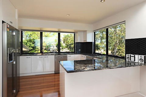Pinnacle Apartments - Stayed 2