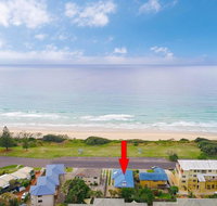 Pippi View 2 Top - across the road from the beach - Stays Accommodation