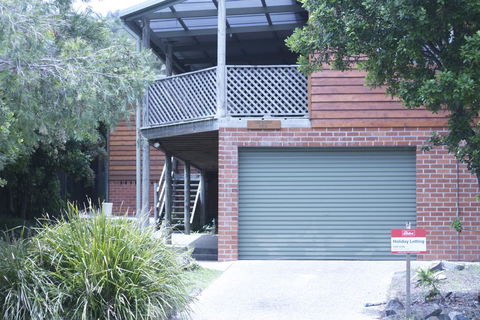 Point Break 14 Korogora Street - Stays Accommodation 1