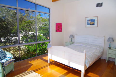 Point Break 14 Korogora Street - Stays Accommodation 3