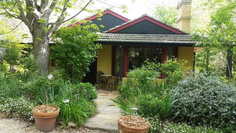 Poppies - Stays Accommodation 0