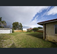 Queens Park Home - Stays Accommodation