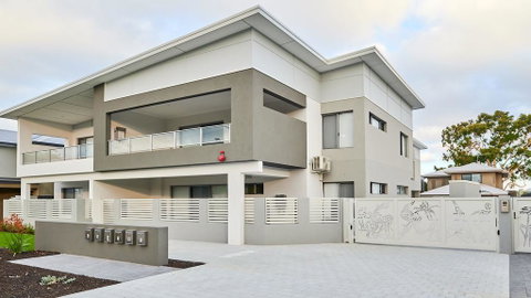 Quiet Garden City Unit - Free WiFi & Parking - Stays Accommodation 2